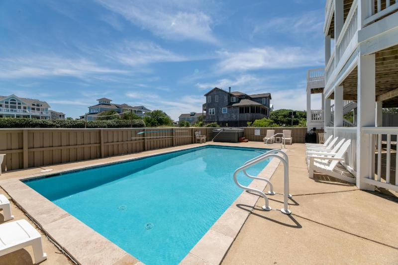 Summer Winds - Corolla Whalehead 300 Yds to Beach Elevator Pool Hot Tub Pets OK - image 43