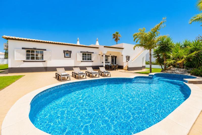 Casa Amendoeira Large Private Pool WiFi - image 25