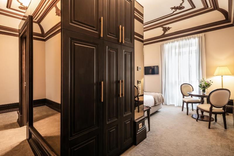 Heritage Palace Hotel - image 9