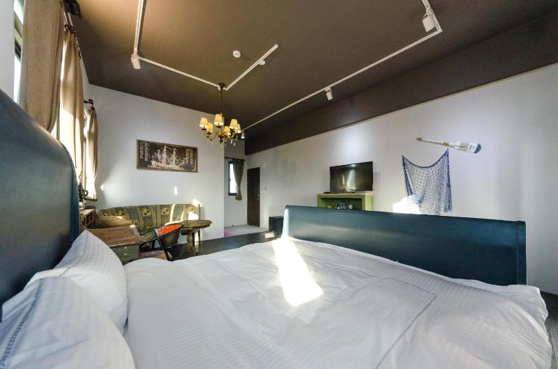 Sea breeze Inn - image 14