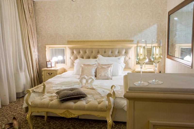 Superior Apartment image 2