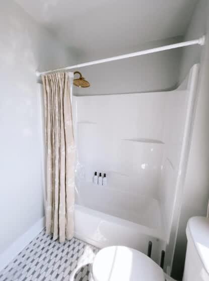 3-Bed Home with 2 and a half baths in Indy - image 12