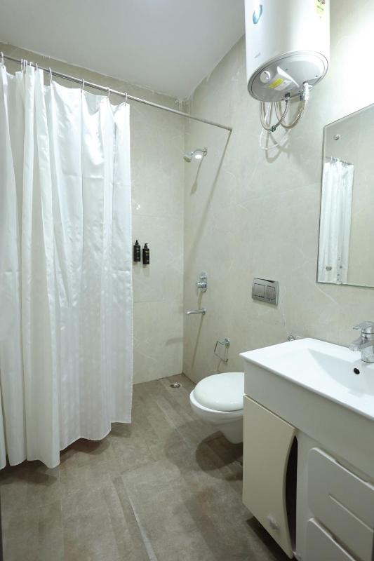 Meera Kunj 2 Luxury 3 BHK Retreat - image 3