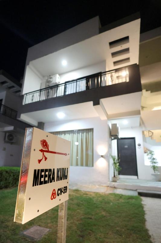 Meera Kunj 2 Luxury 3 BHK Retreat - image 23