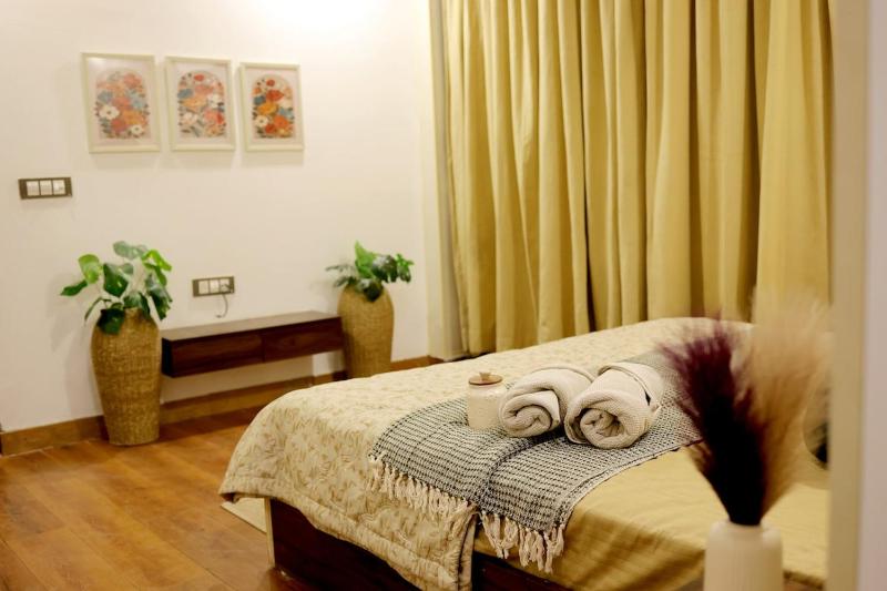 Meera Kunj 2 Luxury 3 BHK Retreat - image 32