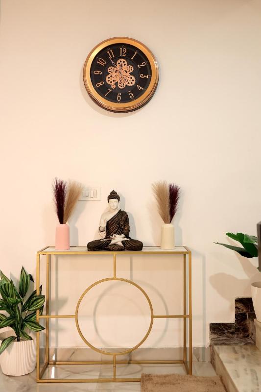 Meera Kunj 2 Luxury 3 BHK Retreat - image 7