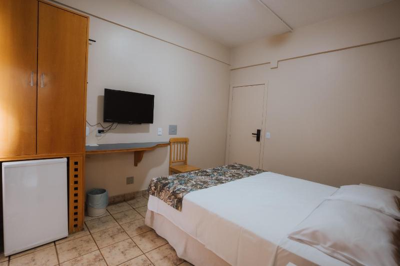 Hotel Nacional Service - Fácil acesso a Região da 44 e Rodoviária - image 35