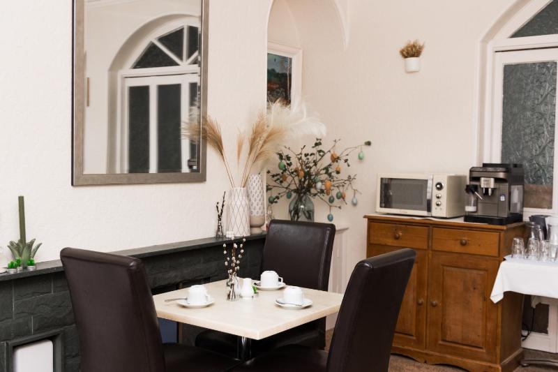 Denecrest Guest House - image 44