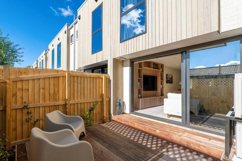 Relaxed luxury designed for comfortable stays - image 5