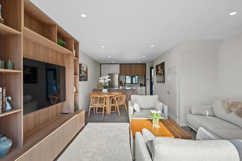 Relaxed luxury designed for comfortable stays - image 10