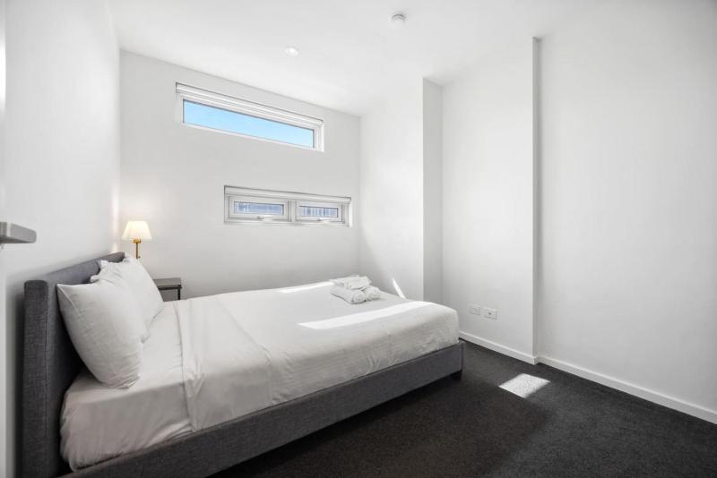 Vision On Morphett 2BR Apartment With Parking - image 7
