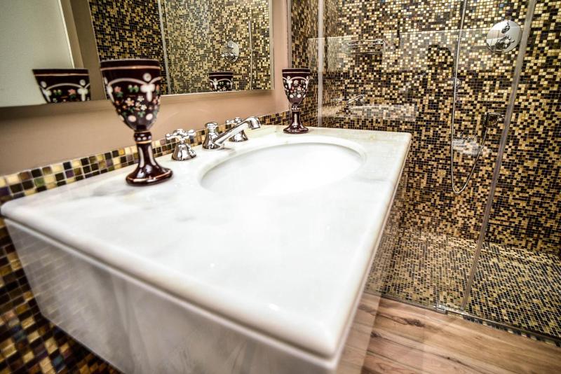 Suite image 3