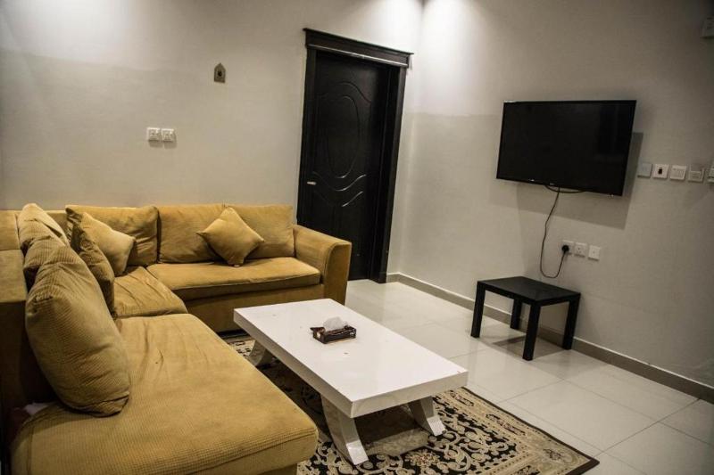 Quiet Rooms 5 Serviced Apartments - image 5