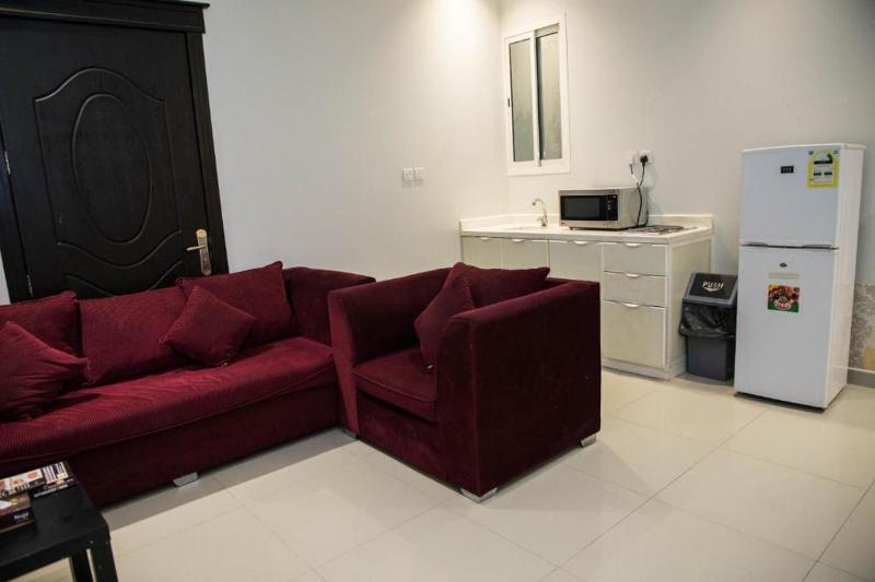 Quiet Rooms 5 Serviced Apartments - image 10