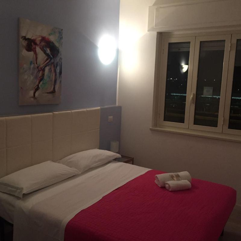 Quadruple Room image 2