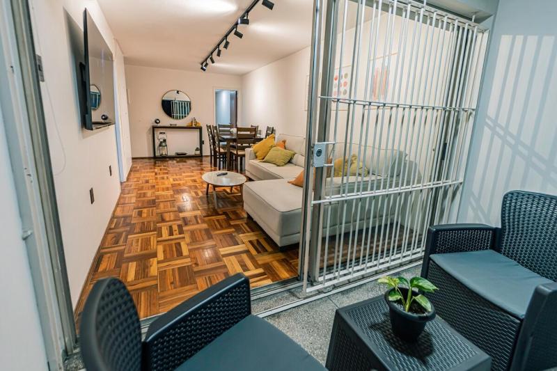 In the Heart of Punta Carretas - 2 Bedrooms - image 6