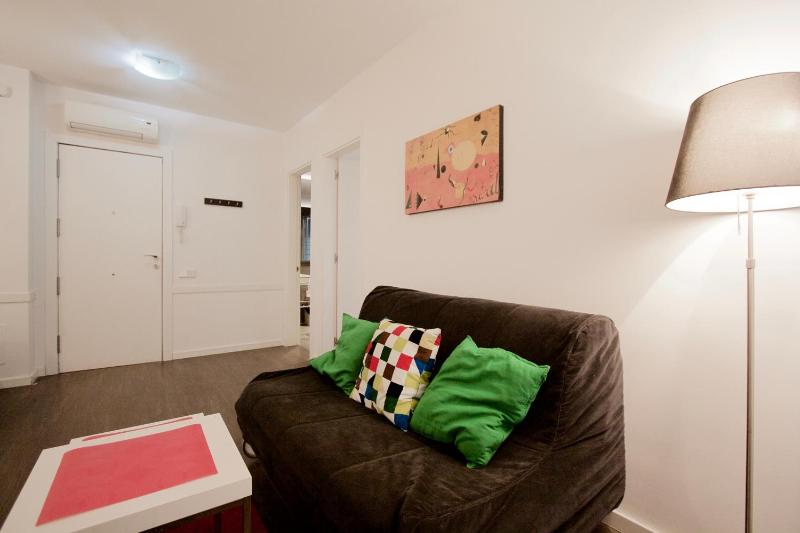 One-Bedroom Apartment image 2