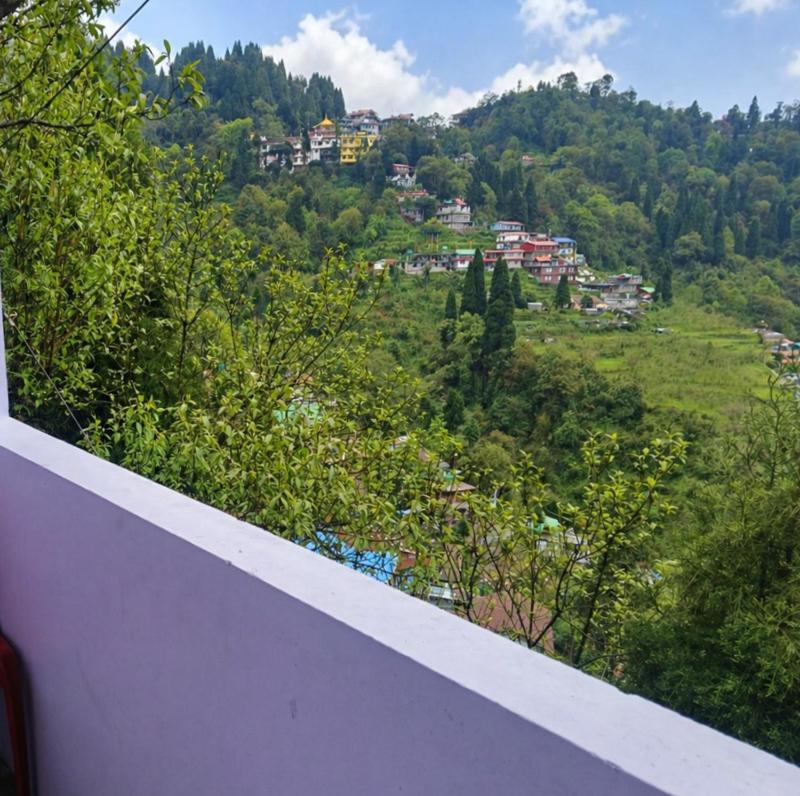 Mountain Paradise Homestay Darjeeling Batasia Loop - image 12