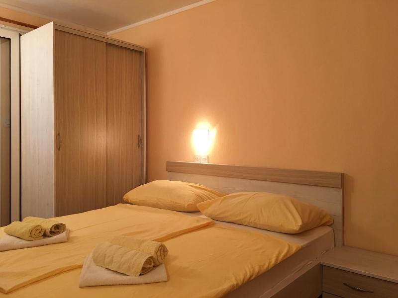 Double Room with Forrest View image 4