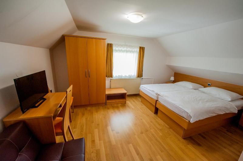 Double or Twin Room with Extra Bed image 3