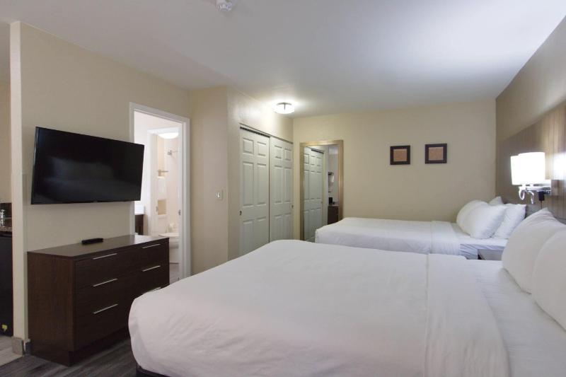 Comfort Suites Tucson near Sabino Canyon - image 26
