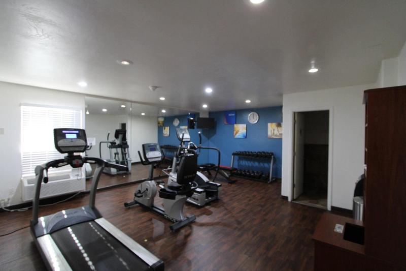 Comfort Suites Tucson near Sabino Canyon - image 39