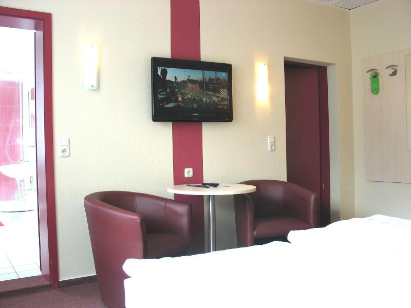 Standard Double Room image 1