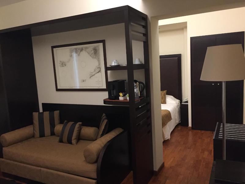 Suite with Sea View image 4