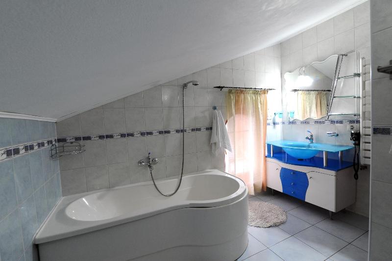 Suite image 3