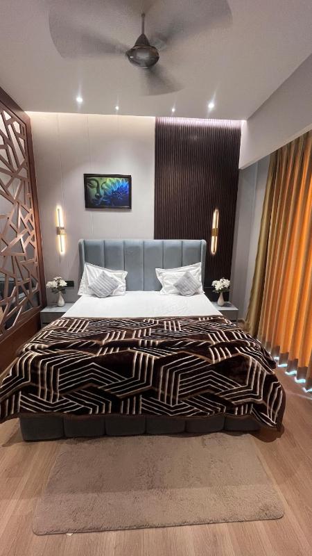 Couple Friendly Studio Fully Private PrimeLocation - image 9