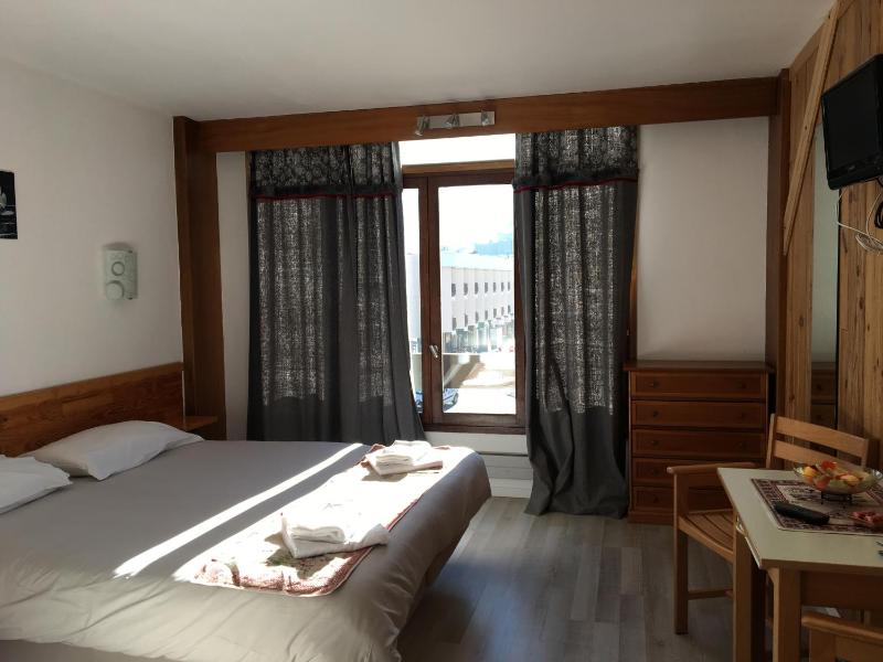 Quadruple Room with Mountain View image 1