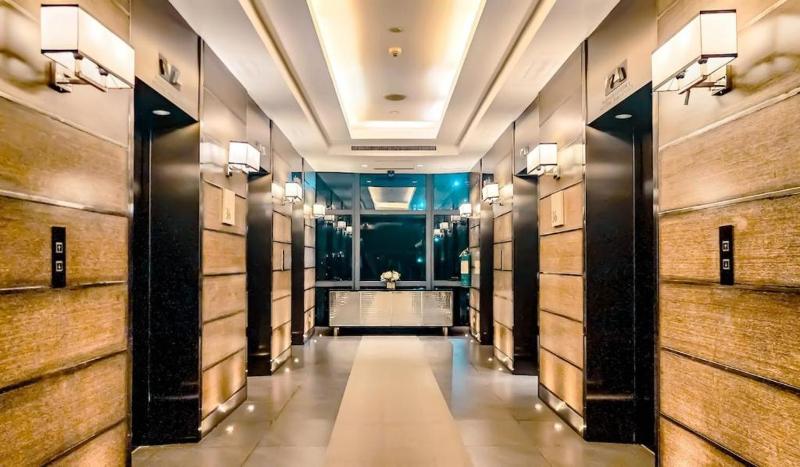 Gramercy - Wake Up Above the City Lights Penthouse Suite - image 7