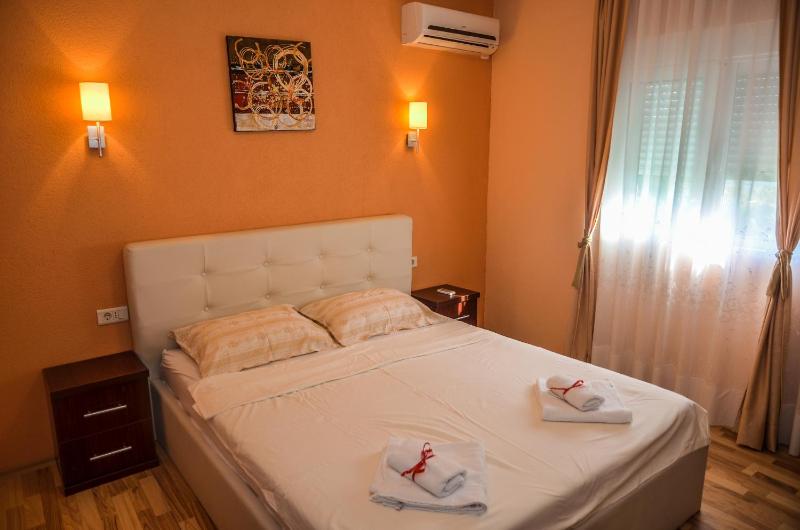 One-Bedroom Apartment with Balcony image 4