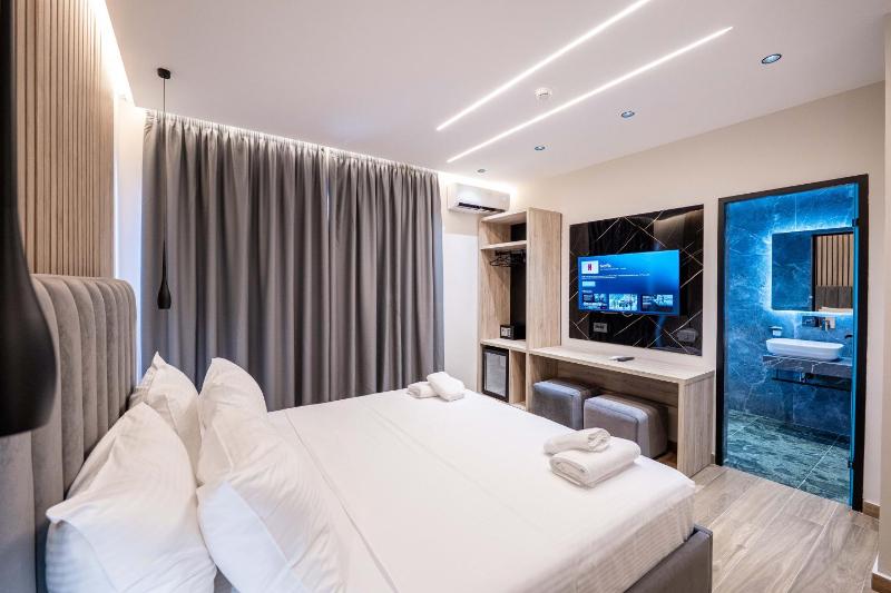 Aeris Sol Ksamil - Free Private Parking - Pool - image 8