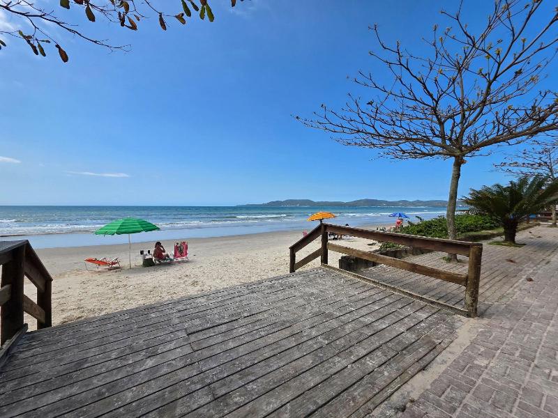 Apt 3 Quartos c/ garagem 150m do mar em Meia Praia - image 42
