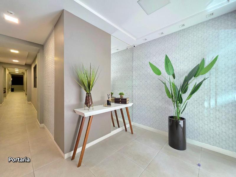 Apt 3 Quartos c/ garagem 150m do mar em Meia Praia - image 45