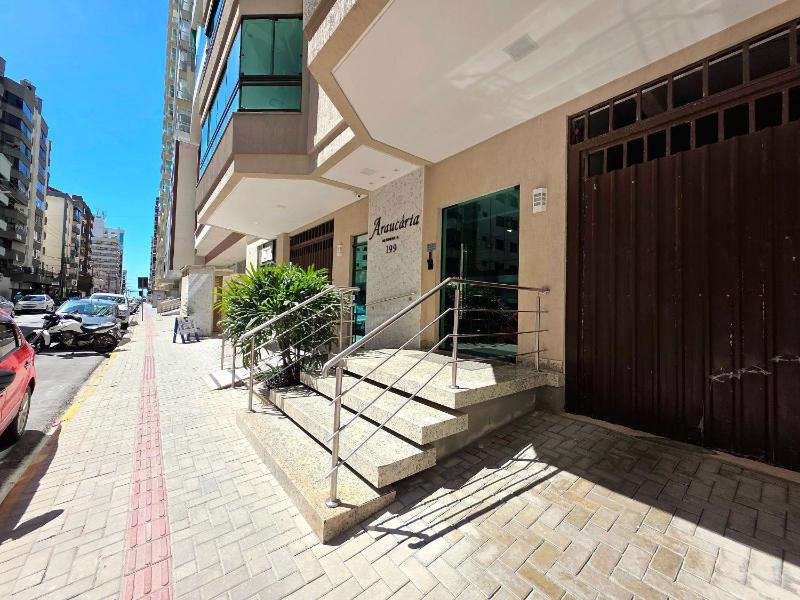 Apt 3 Quartos c/ garagem 150m do mar em Meia Praia - image 13