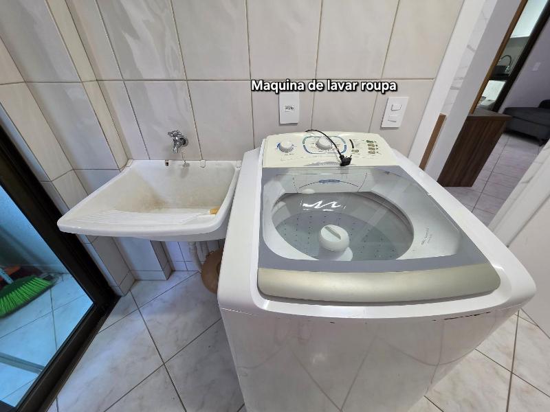 Apt 3 Quartos c/ garagem 150m do mar em Meia Praia - image 33