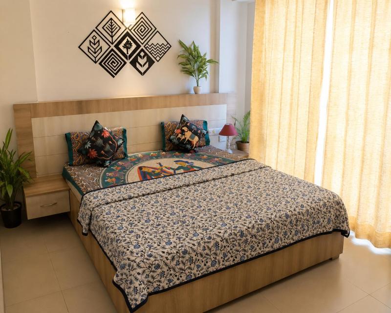 Blue Mans Rooms - Near Prem Mandir & ISKCON - image 40