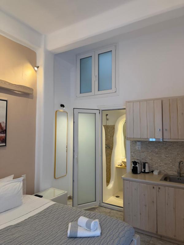 Starlight Luxury Studios - image 14