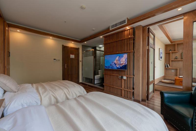 Lijiang Cloud Return Huiyi · On the Water Side Panoramic Hidden Inn (South Gate Mufu Branch) - image 27
