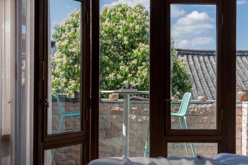 Lijiang Cloud Return Huiyi · On the Water Side Panoramic Hidden Inn (South Gate Mufu Branch) - image 5