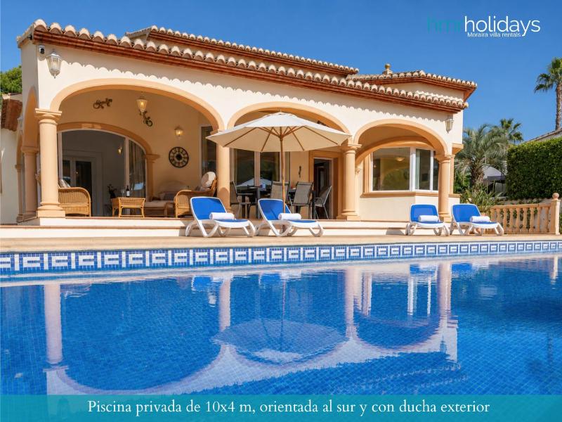 Villa Gredos by HMR Holidays - image 7