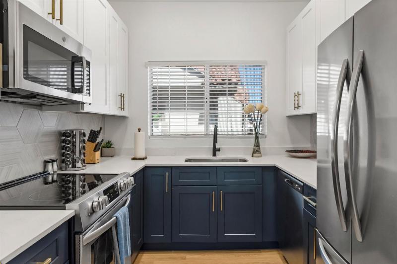 Serene TPC Gem Dining & Shopping NearbyWalkable - image 19