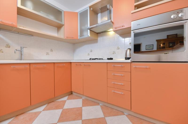 Apartments by the sea Podgora Makarska - 25999 - image 12