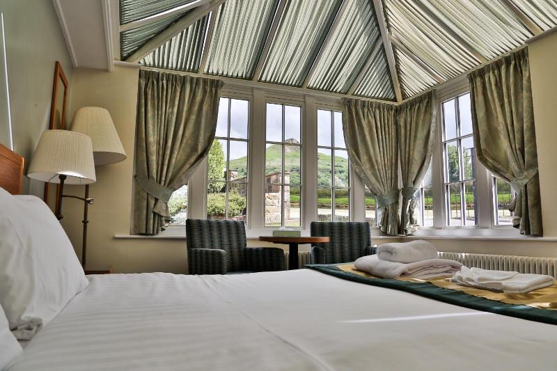 Superior Double or Twin Room image 3