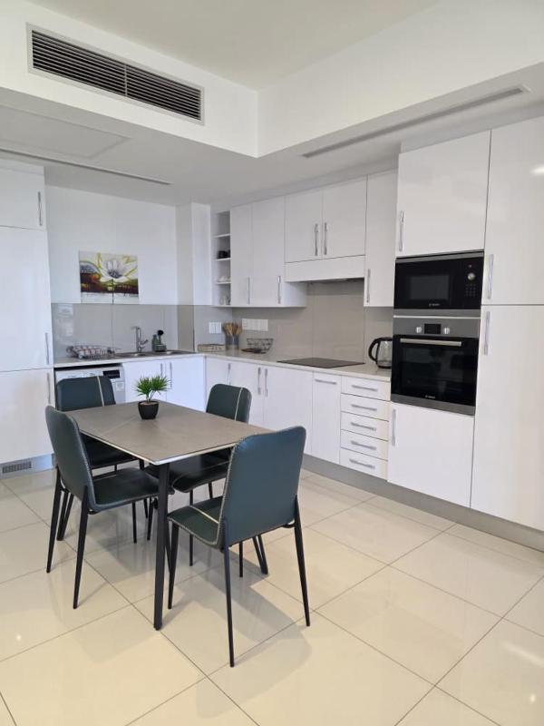 iTowers luxurious 1-Bedroom apartment- 15th Floor - image 8