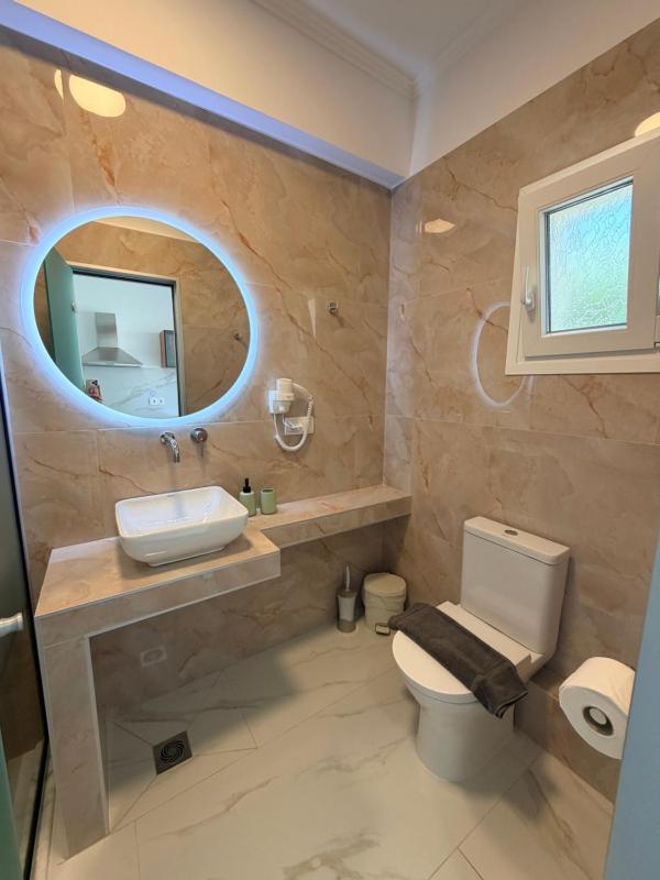 Breeze Hotel - image 7