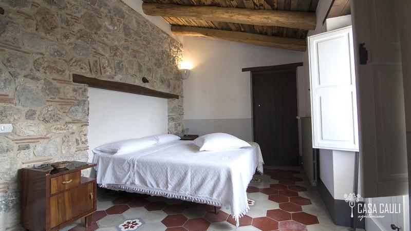 Double Room with Garden View image 3