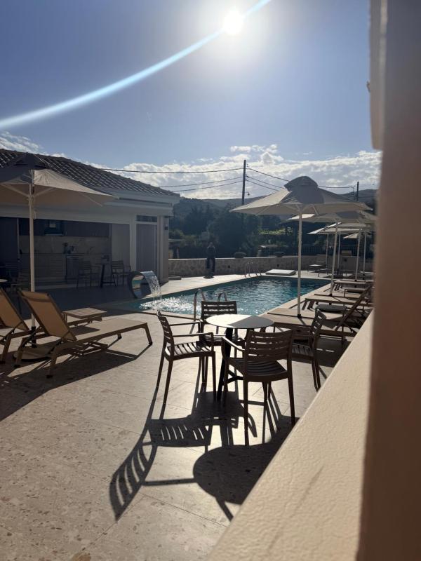 Breeze Hotel - image 13